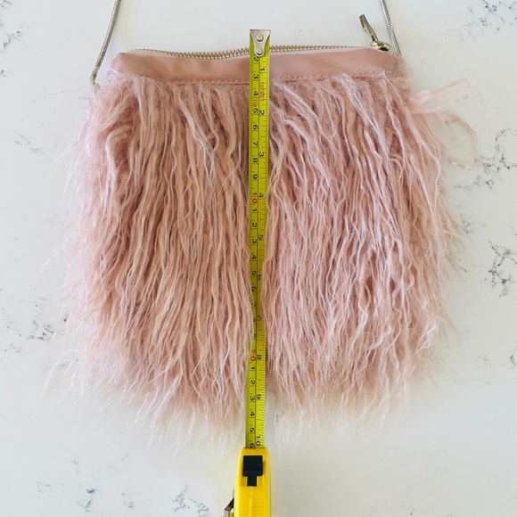 Zara light pink fuzzy purse - Picture 5 of 13